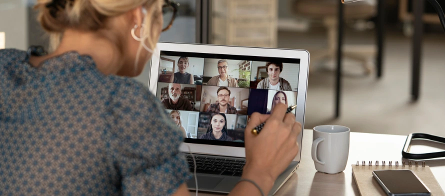 What Is a Virtual Office? A team having a virtual meeting on teams